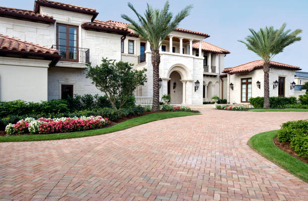 Best Interlocking Driveway Pavers  in Center Point, IA