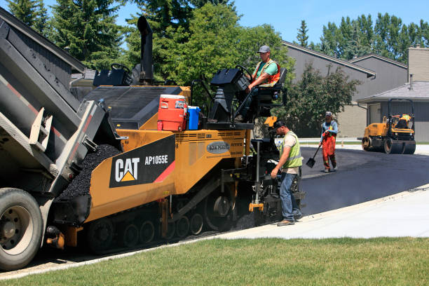 Best Affordable Driveway Pavers  in Center Point, IA
