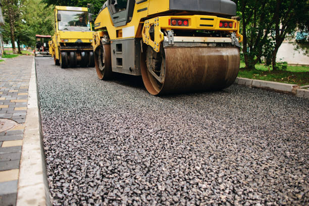 Best Driveway Pavers Near Me  in Center Point, IA
